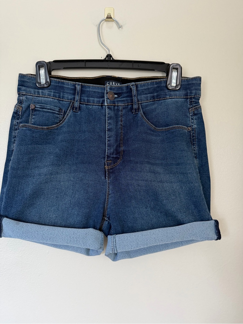 Curve Appeal Dark Wash Blue Roll-Cuff Denim Shorts Size 8 / 29